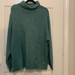 American Eagle turtleneck sweater. Size small, green in color
